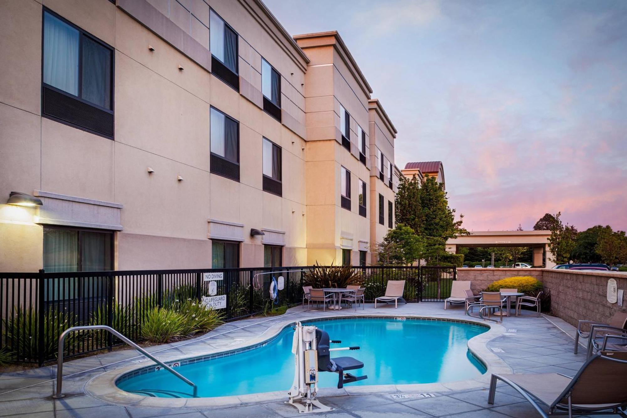 Springhill Suites By Marriott Modesto Luaran gambar